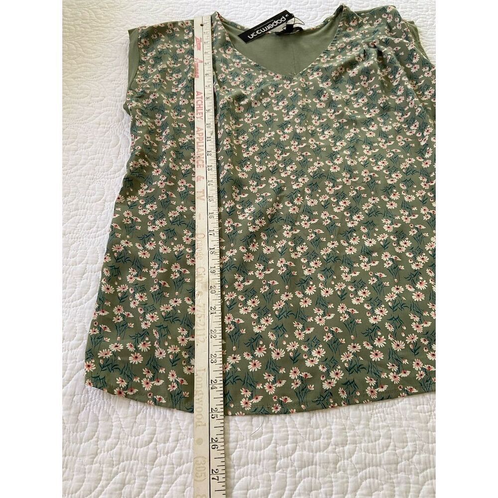 Papermoon Stitch Fix Ellie Green Floral V-Neck Top Size S Cap Sleeve - Picture 13 of 13